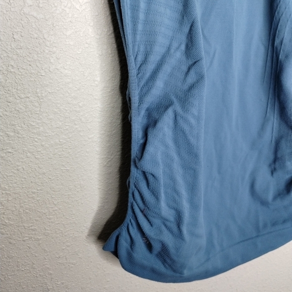 Athleta Speedlight Seamless Racerback Tank Top Blue Size Small - Picture 2 of 6